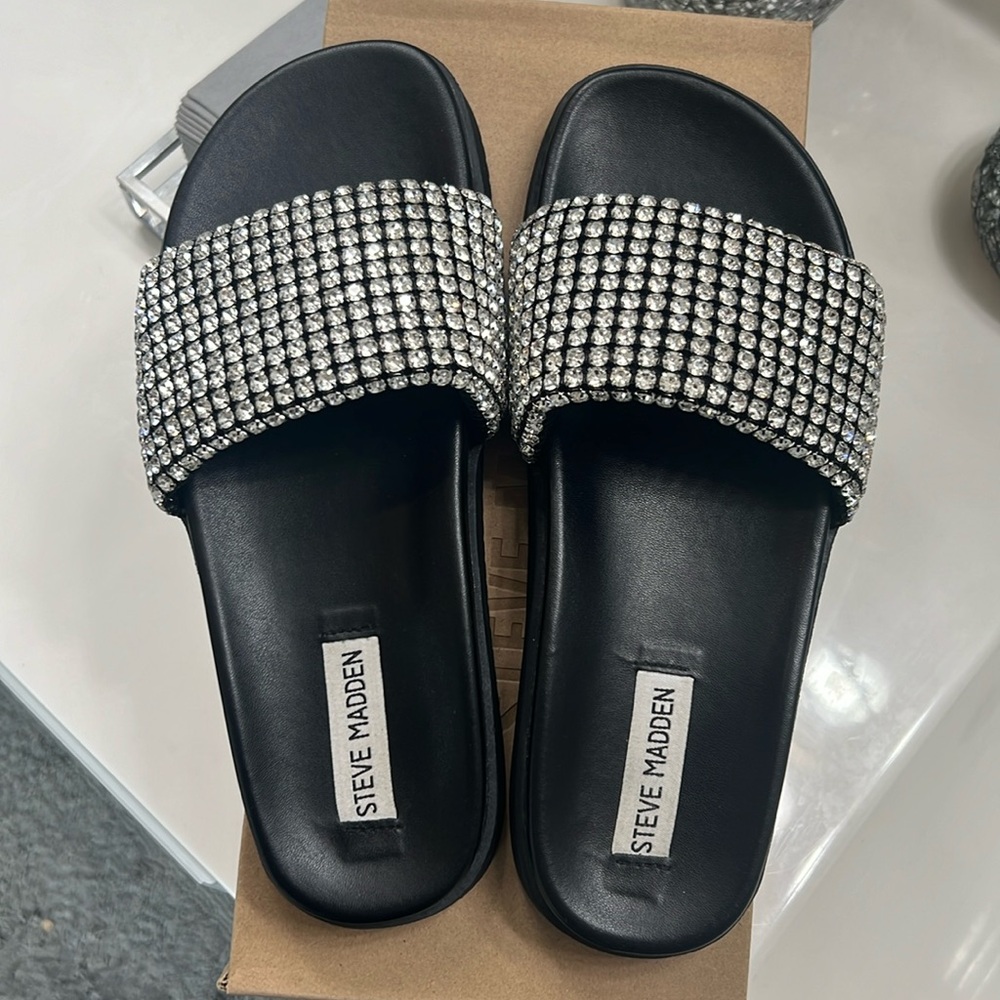 Steve Madden Rhinestone Slides With Chain Bag.